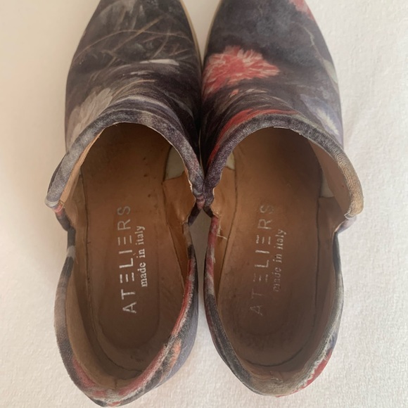 Used Atlier Velvet Bootie size 36 - Picture 7 of 10